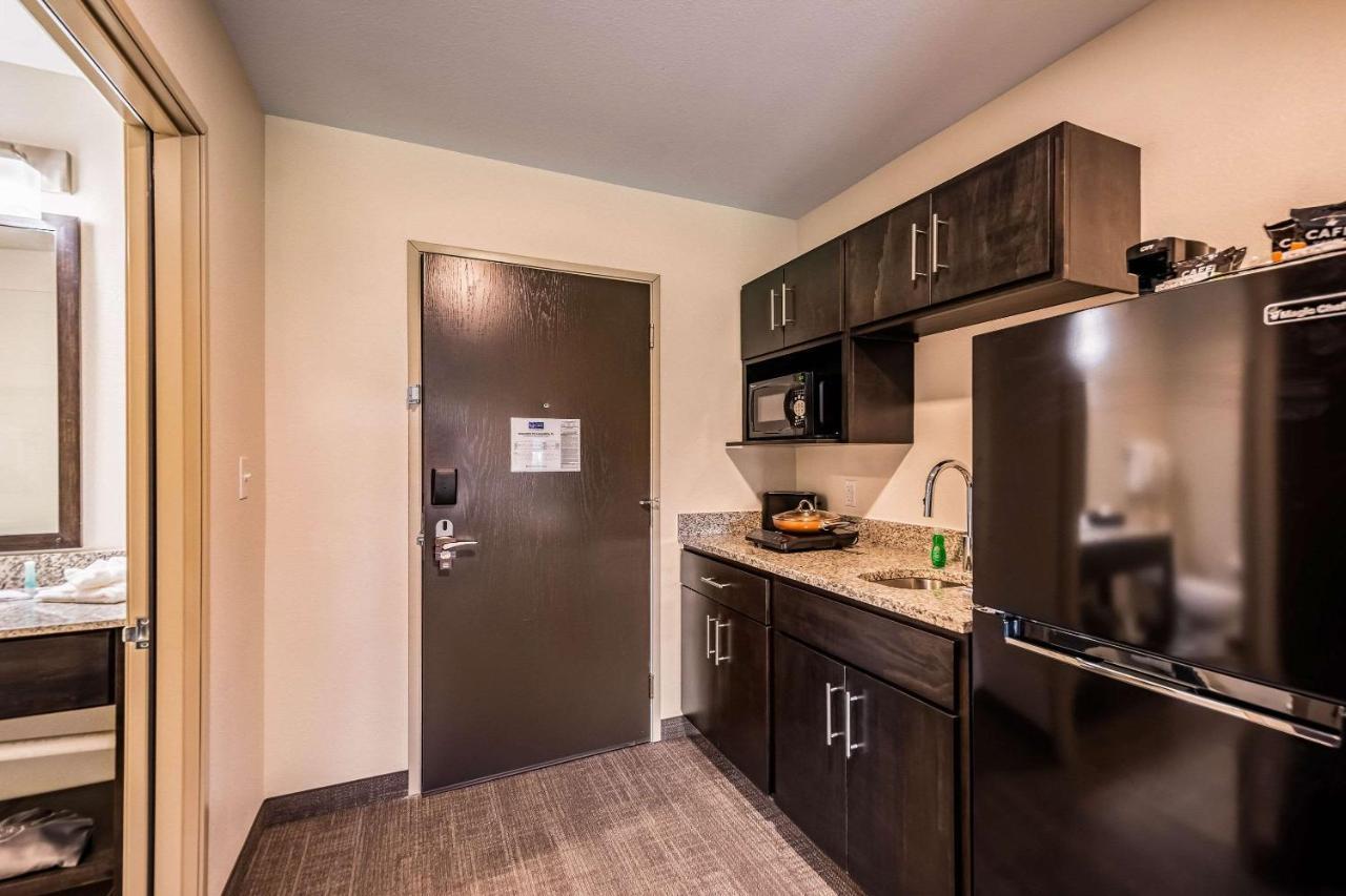 Mainstay Suites Sarasota I-75 Fruitville Exterior photo