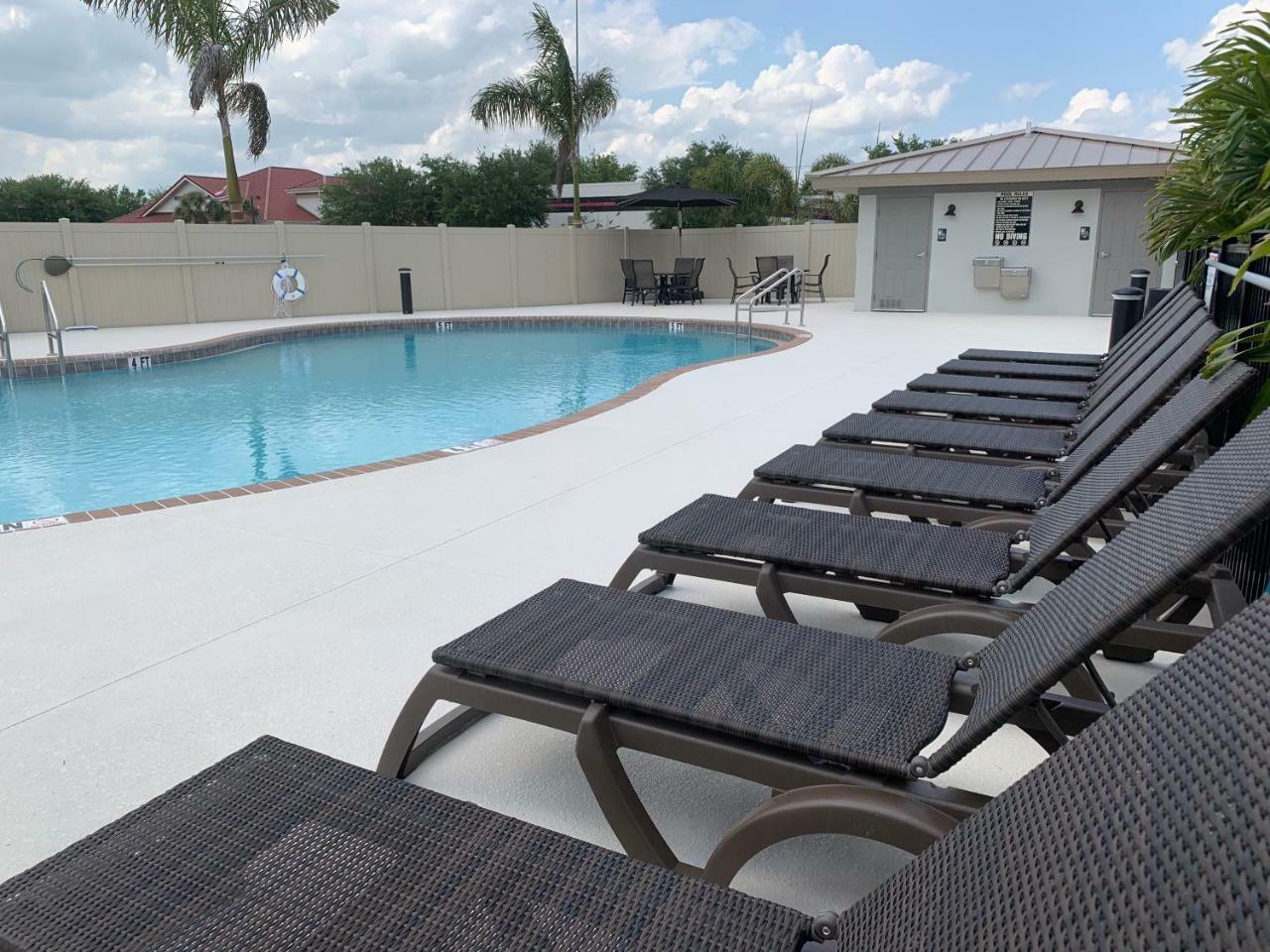 Mainstay Suites Sarasota I-75 Fruitville Exterior photo